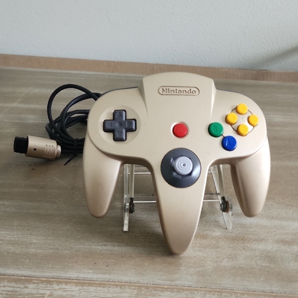 Nintendo 64 N64 Gold Controller Authentic OEM NUS-005 TESTED WORKS - Picture 1 of 10